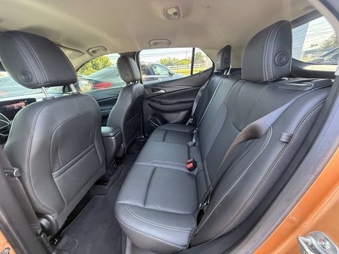 Used 2024 Buick Encore GX Sport Touring w/ Black Roof Package FWD image 19