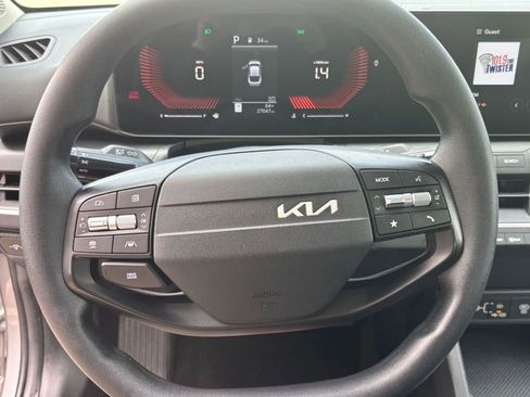 Used 2025 Kia K4 FWD image 25
