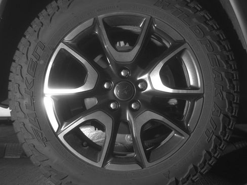 Used 2025 Jeep Compass Trailhawk image 15