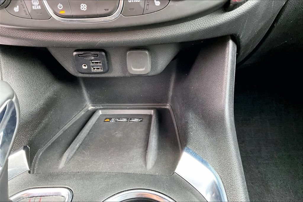 Used 2024 Chevrolet Traverse RS w/ LPO, Floor Liner Package AWD/4WD image 18