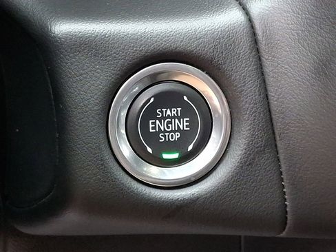 Used 2024 Chevrolet Tahoe Z71 w/ Luxury Package image 25