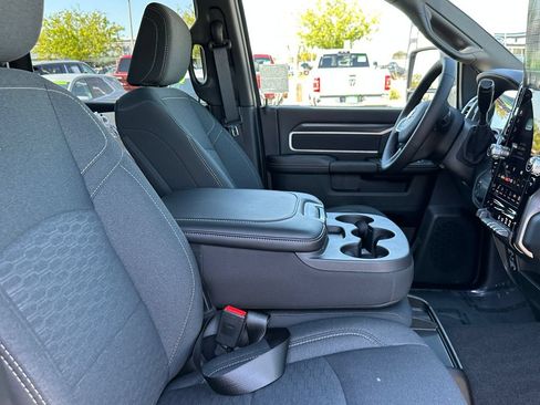 New 2026 RAM 2500 Big Horn AWD/4WD image 11