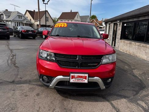 Used 2020 Dodge Journey Crossroad FWD image 2