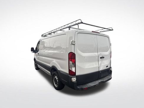Used 2018 Ford Transit 250 130 Low Roof RWD image 5