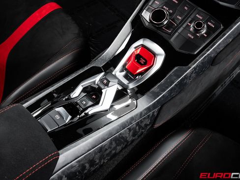 Used 2018 Lamborghini Huracan Performante image 33