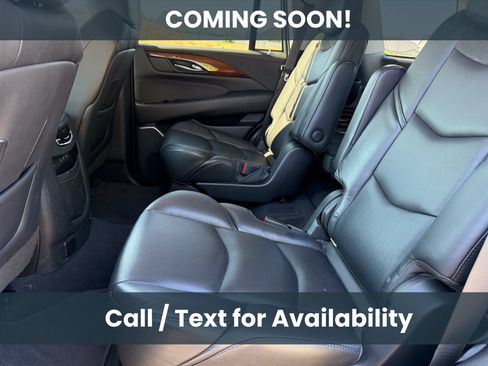 Used 2018 Cadillac Escalade Premium Luxury AWD/4WD image 9