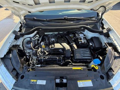 Used 2024 Volkswagen Taos SE FWD image 26