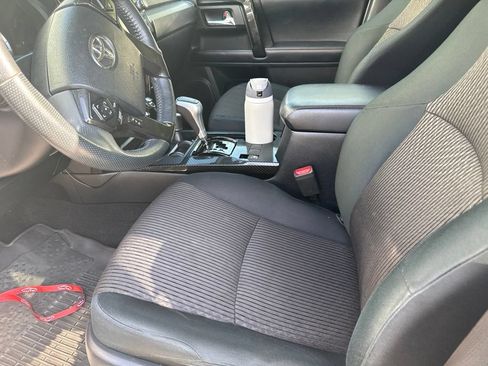 Used 2019 Toyota 4Runner TRD Off-Road AWD/4WD image 5