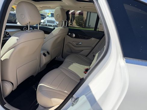 Used 2017 Mercedes-Benz GLC 300 4MATIC image 14