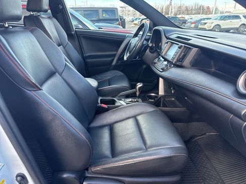 Used 2016 Toyota RAV4 SE image 46
