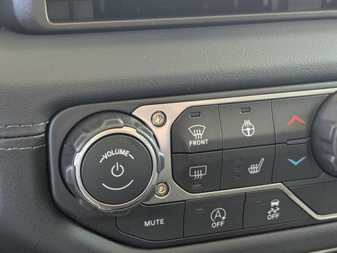 New 2026 Jeep Wrangler Unlimited Sahara AWD/4WD image 29