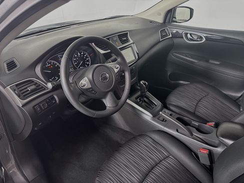 Used 2019 Nissan Sentra SV FWD image 9