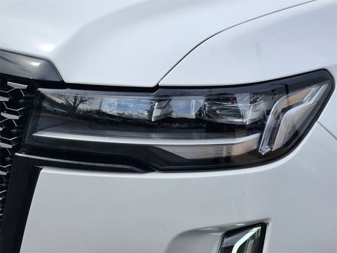 Certified 2022 Cadillac Escalade Premium Luxury image 10