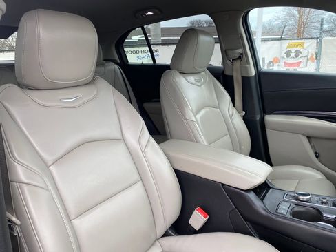 Used 2021 Cadillac XT4 Luxury image 16