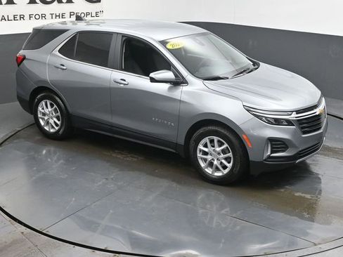 Used 2024 Chevrolet Equinox LT w/ LPO, Floor Liner Package image 37