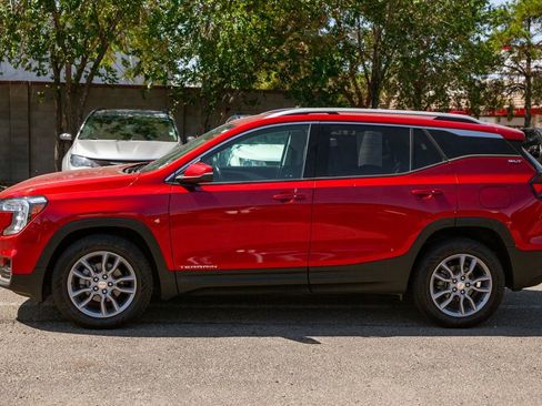 Used 2022 GMC Terrain SLT AWD/4WD image 7