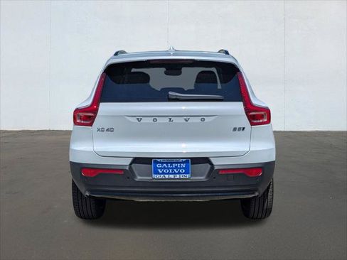 New 2026 Volvo XC40 B5 Ultra w/ Climate Package AWD/4WD image 5