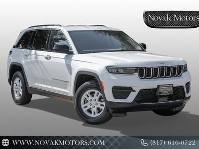 Used 2022 Jeep Grand Cherokee Laredo w/ Luxury Tech Group I