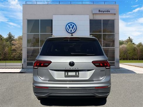 Used 2022 Volkswagen Tiguan S image 5