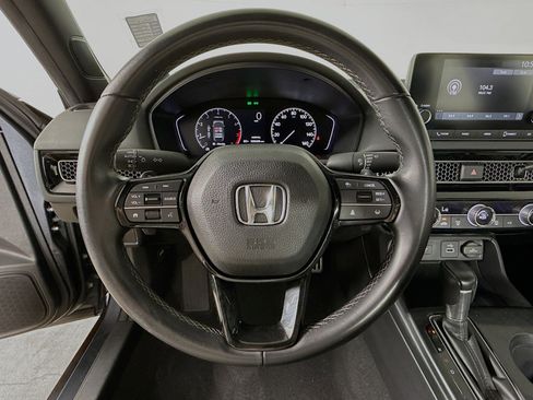 Used 2023 Honda Civic Sport image 11