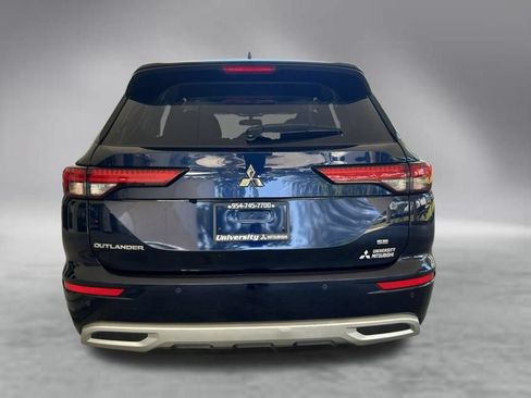 Used 2024 Mitsubishi Outlander SE Black Edition FWD image 33