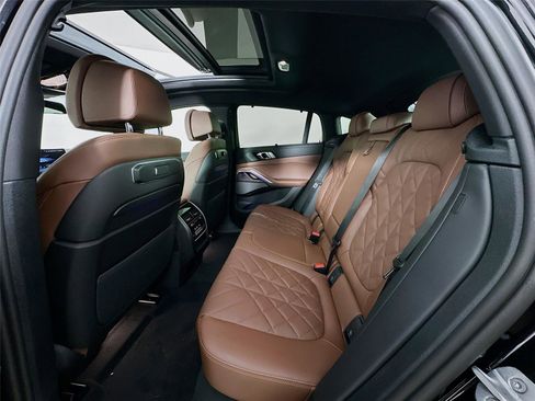 New 2026 BMW X6 M60i w/ Executive Package image 26