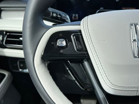 New 2026 Lincoln Aviator Reserve AWD/4WD image 19