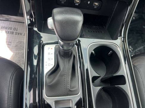 Certified 2023 Kia Carnival SX FWD image 24