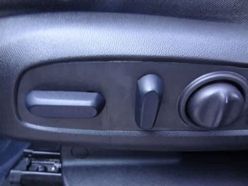 Used 2024 Chevrolet Equinox LT FWD image 15