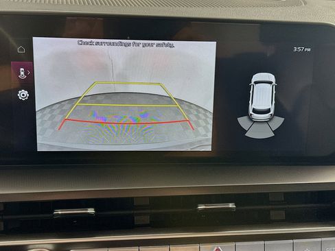 Used 2025 Kia Telluride S image 23