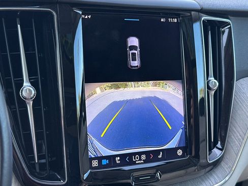 Certified 2023 Volvo XC60 B5 Plus w/ Protection Package Premier image 23