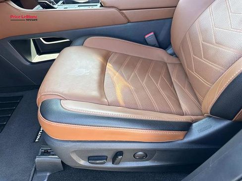 Used 2025 Nissan Pathfinder Platinum w/ Cargo Package FWD image 16