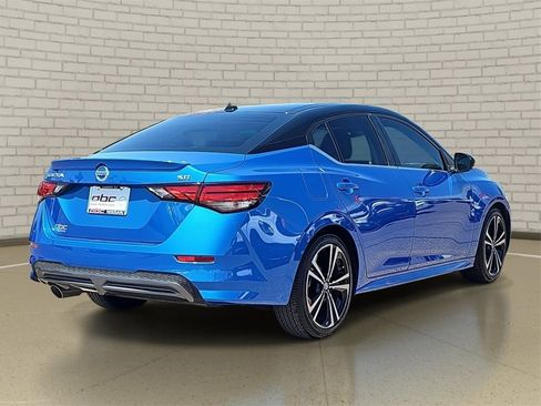 Used 2022 Nissan Sentra SR w/ Lighting Package image 5