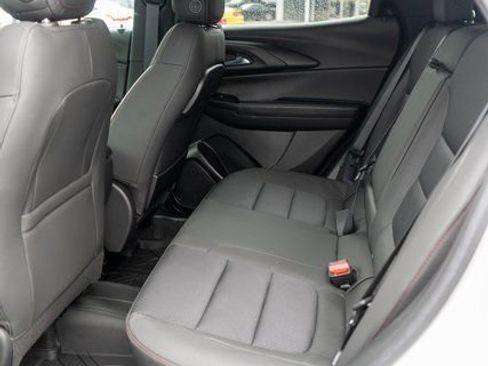 Used 2022 Chevrolet TrailBlazer RS w/ Technology Package AWD/4WD image 11