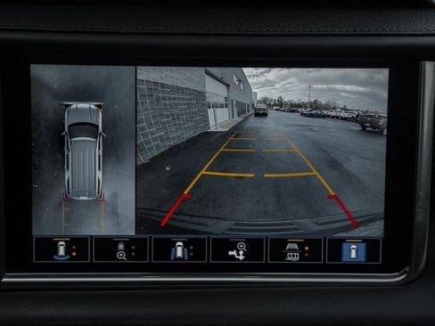 Used 2021 GMC Yukon Denali w/ Denali Premium Package image 55