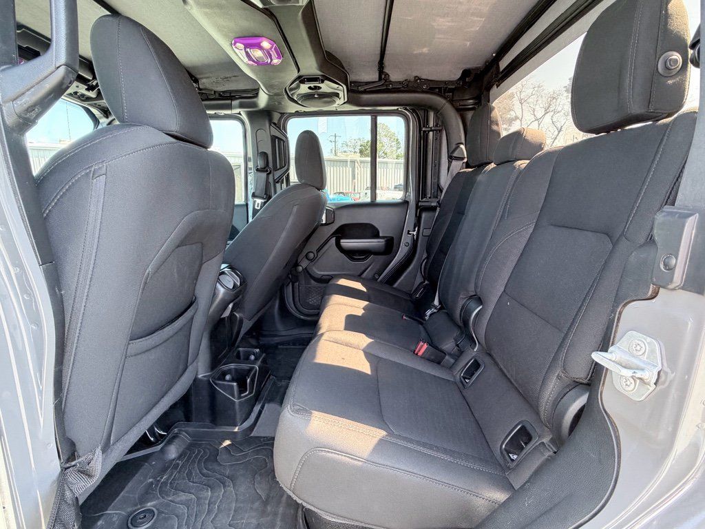 Used 2021 Jeep Gladiator Sport AWD/4WD image 22
