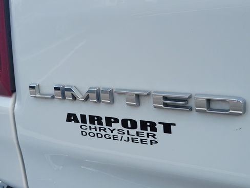 Used 2024 RAM 1500 Limited AWD/4WD image 8