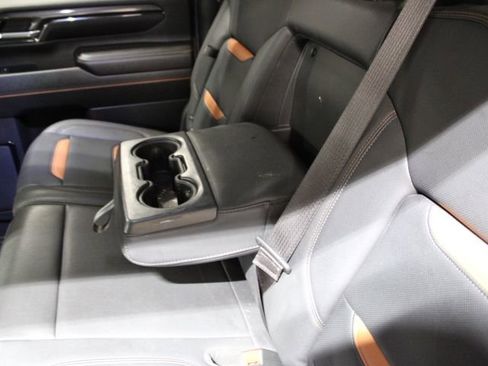 Used 2024 GMC Sierra 2500 AT4 w/ Technology Package image 23