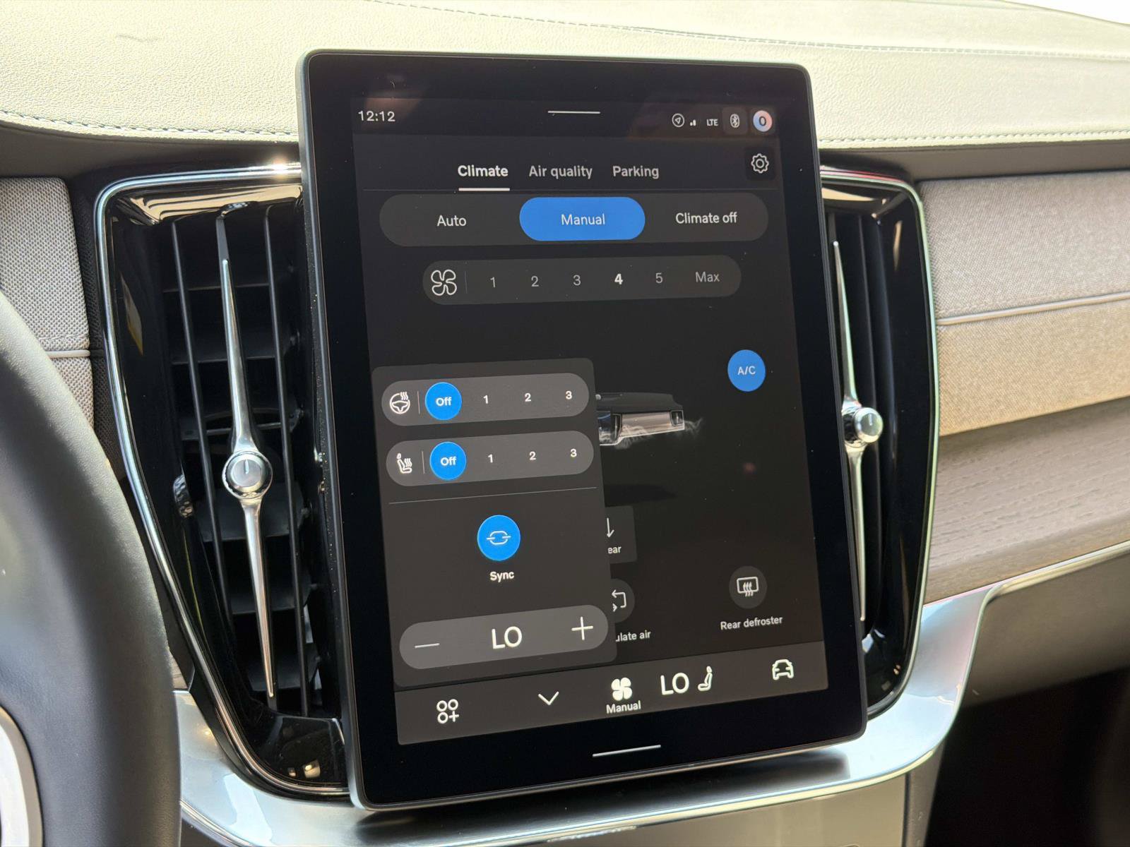 New 2026 Volvo XC90 B6 Plus AWD/4WD image 12