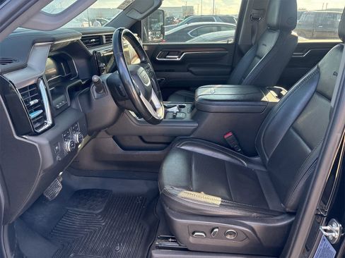 Used 2024 GMC Sierra 3500 Denali w/ Denali Reserve Package image 4