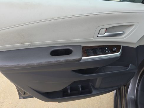 Used 2023 Toyota Sienna XLE image 17