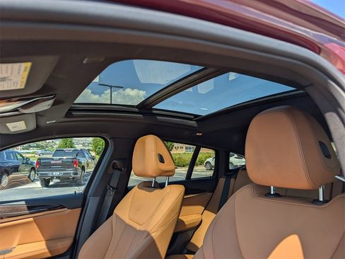 Used 2025 BMW X4 xDrive30i image 12