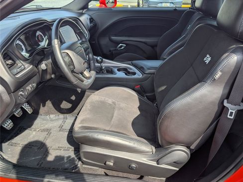 Used 2022 Dodge Challenger R/T Scat Pack RWD image 19