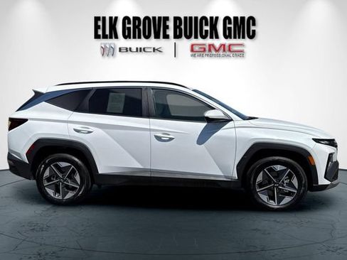 Used 2025 Hyundai Tucson SEL AWD/4WD image 3
