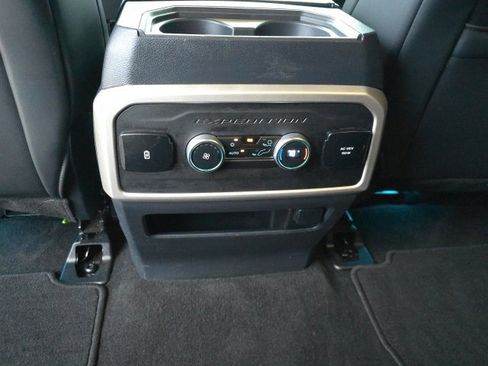 Used 2023 Ford Expedition XLT image 19