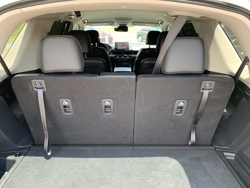 Used 2025 Honda Pilot EX-L image 44