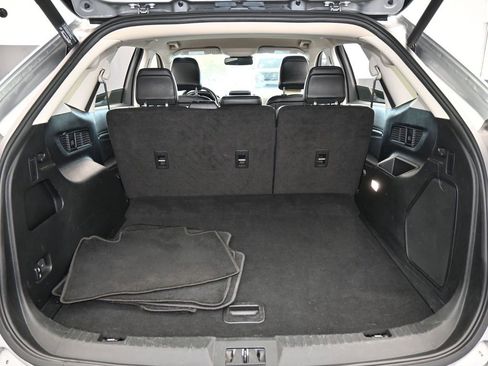 Used 2022 Ford Edge Titanium image 38
