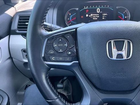 Used 2021 Honda Pilot Touring image 10