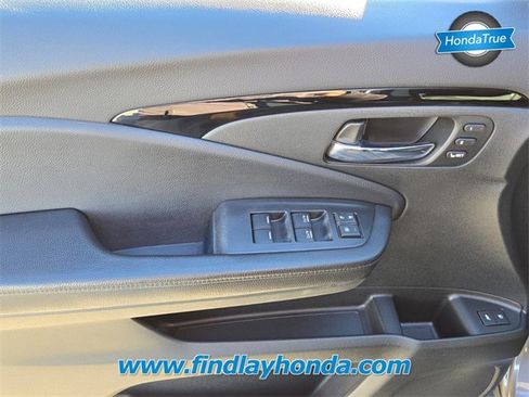 Certified 2018 Honda Pilot Touring image 25