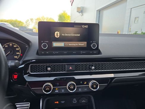 Used 2024 Honda Civic Sport image 9